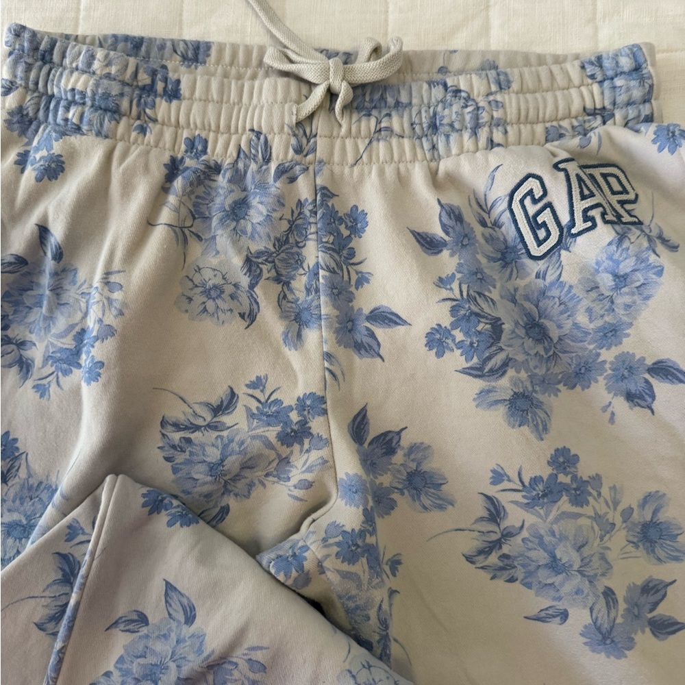 Gap blue and white set - Picture 3 of 3